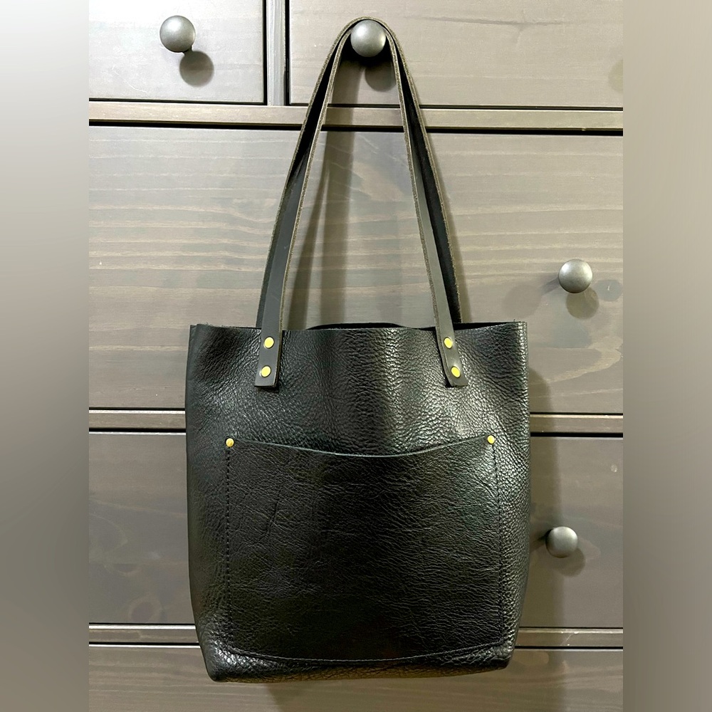 Portland Leather Medium Black Bag Purse Tote 👜❤️